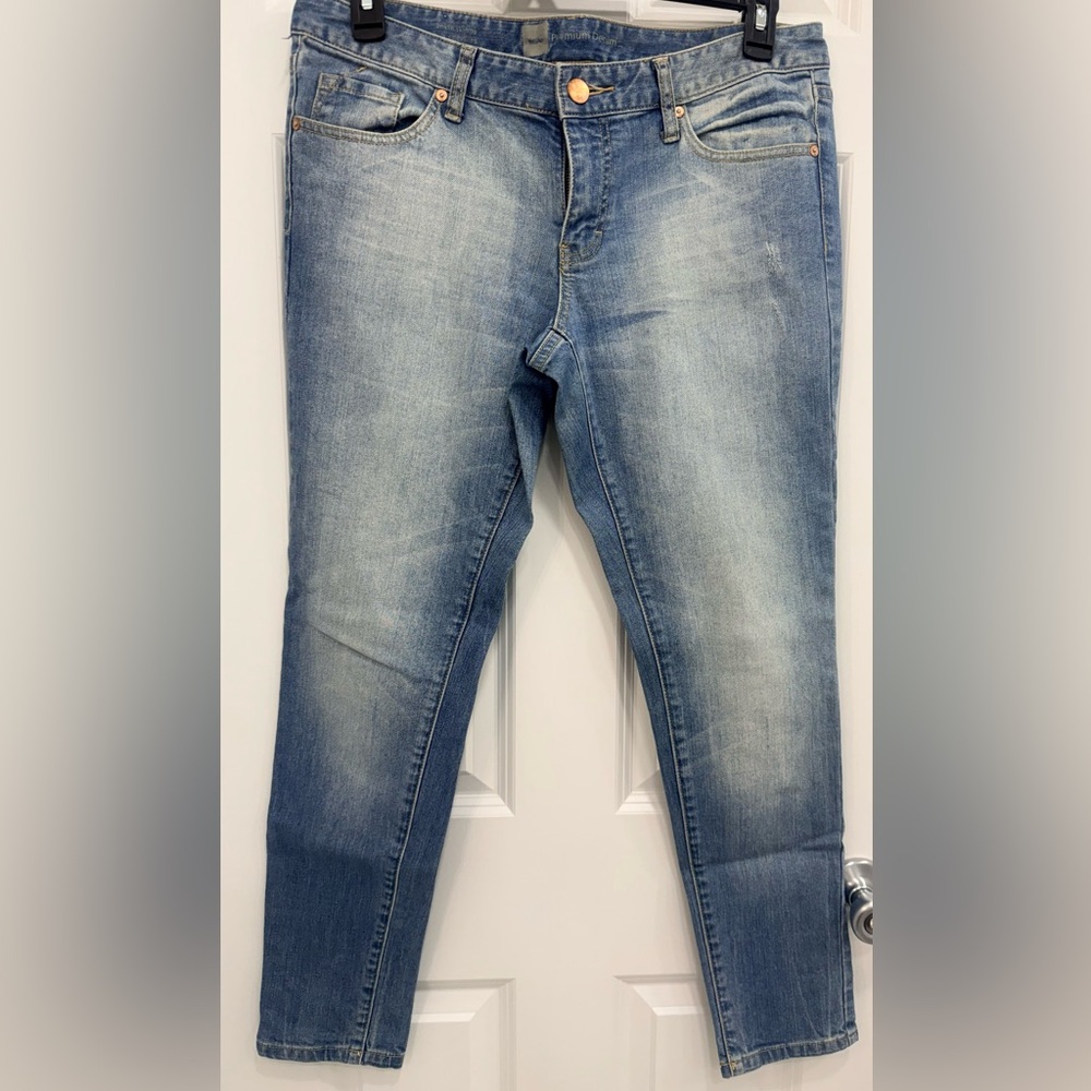 Mossimo Supply Co. Light Blue Ankle Jeans